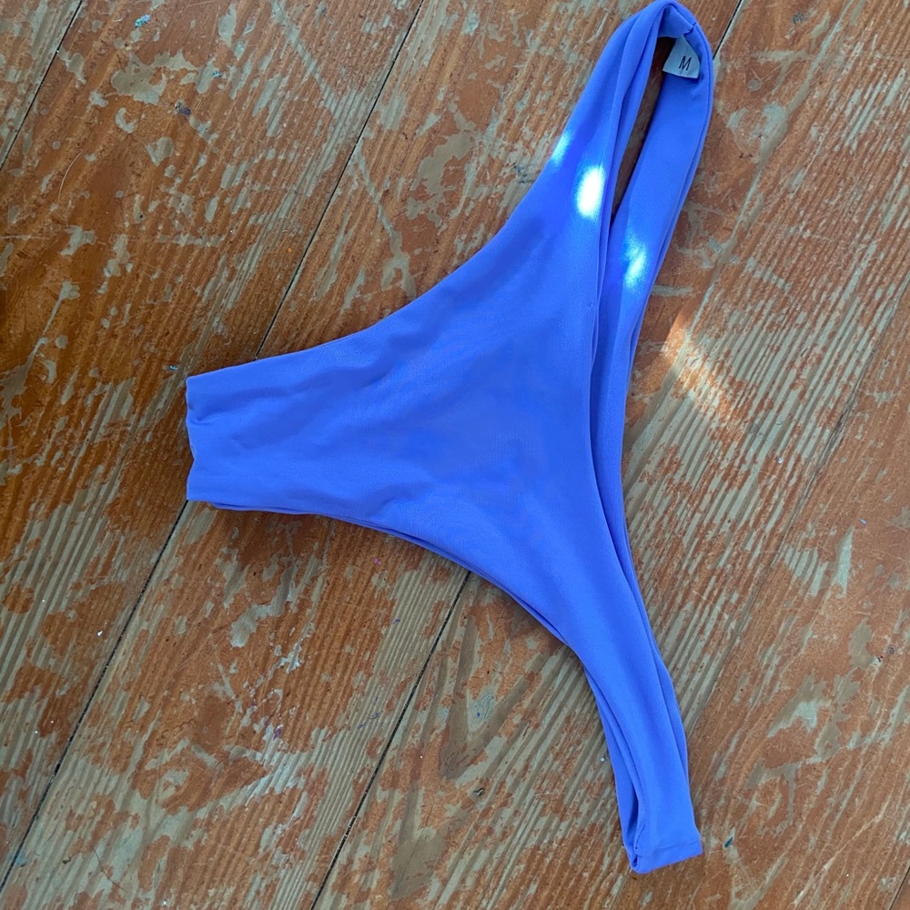 Bikini set - Picture 2 of 4